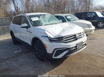  Salvage Volkswagen Tiguan