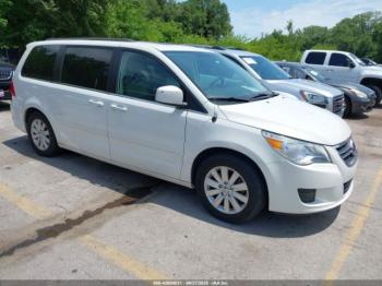 Salvage Volkswagen Routan