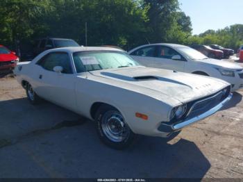  Salvage Dodge Challenger