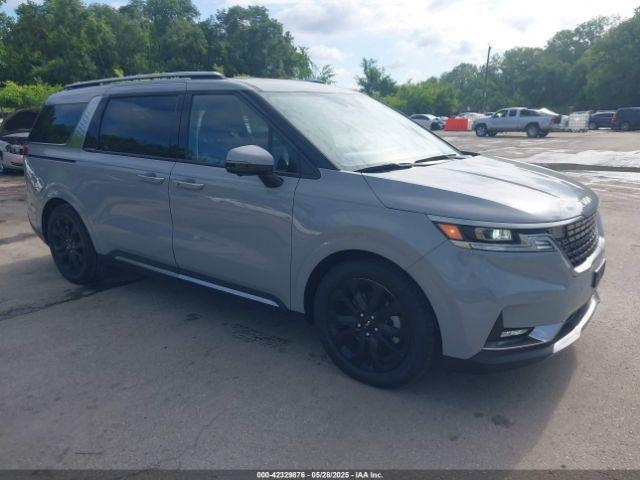  Salvage Kia Carnival