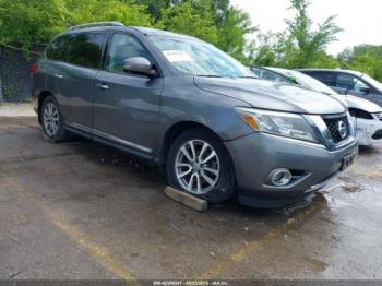  Salvage Nissan Pathfinder