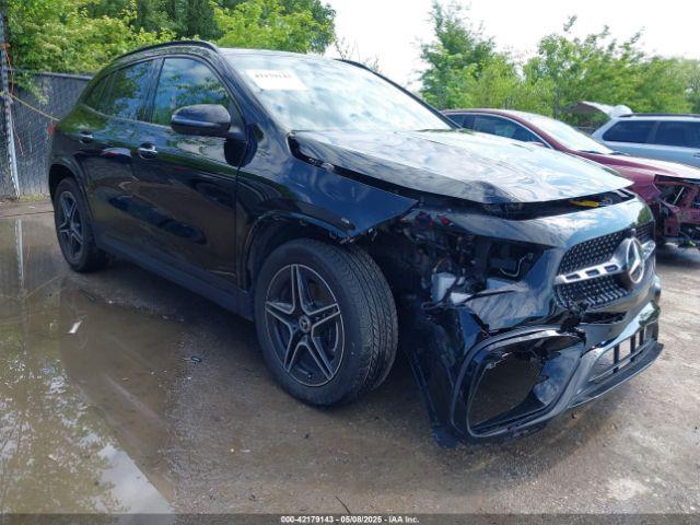  Salvage Mercedes-Benz GLA