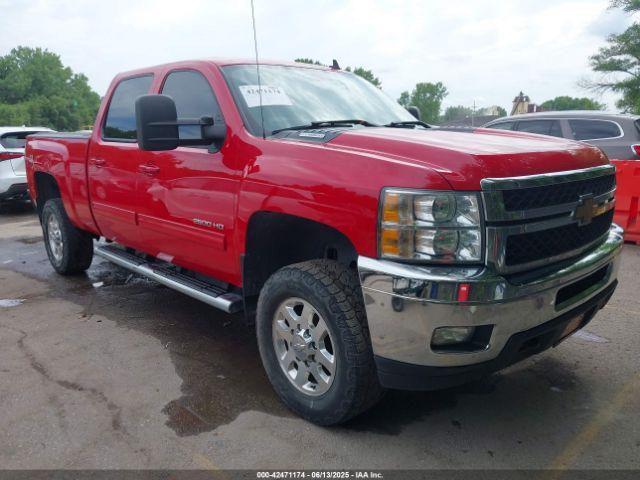  Salvage Chevrolet Silverado 2500