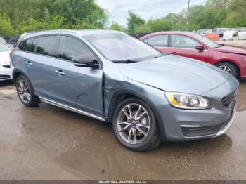 Salvage Volvo V60 Cross Country