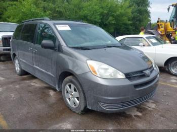  Salvage Toyota Sienna