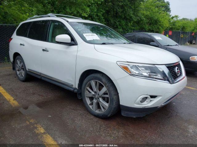  Salvage Nissan Pathfinder