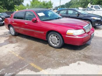  Salvage Lincoln Towncar