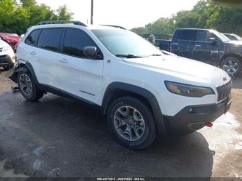  Salvage Jeep Cherokee