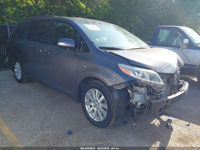  Salvage Toyota Sienna