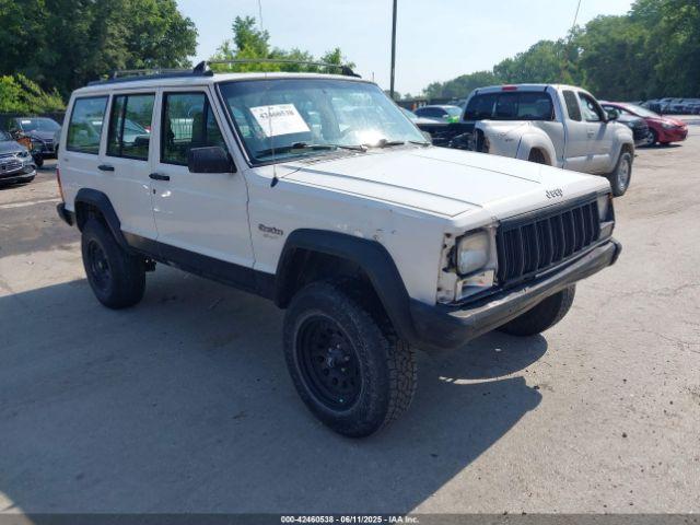  Salvage Jeep Cherokee