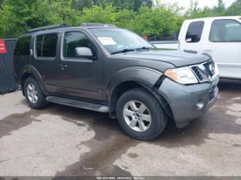 Salvage Nissan Pathfinder