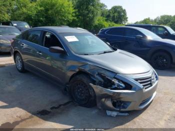  Salvage Nissan Altima