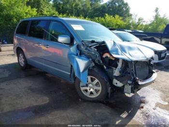  Salvage Chrysler Town & Country