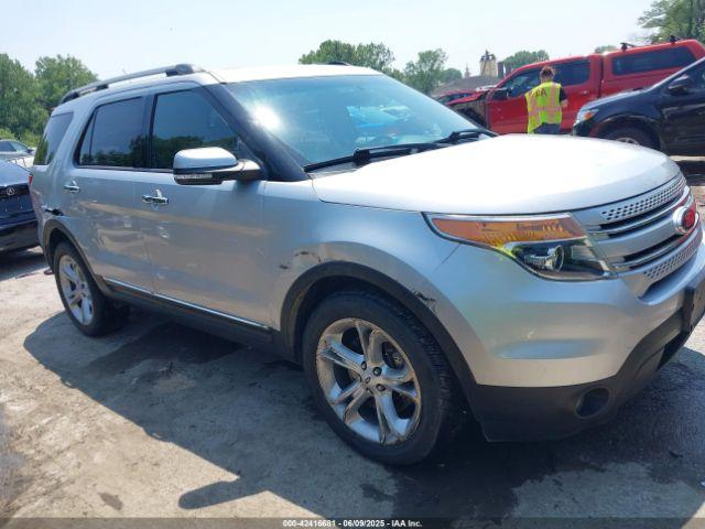  Salvage Ford Explorer