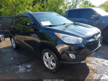  Salvage Hyundai TUCSON