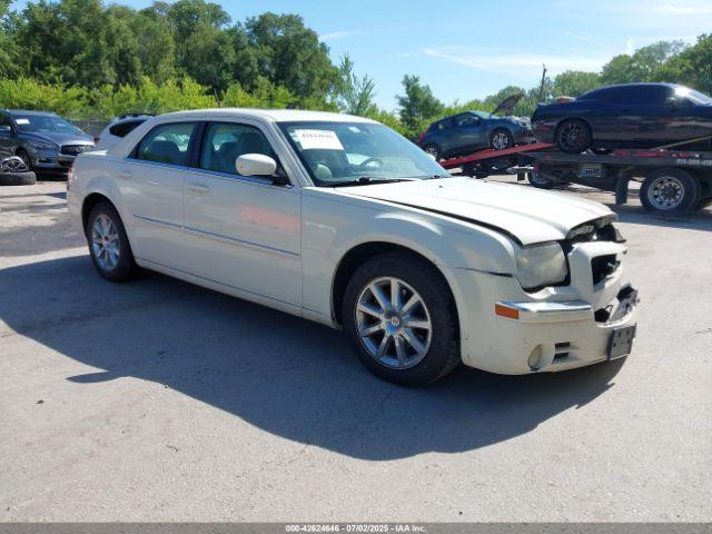  Salvage Chrysler 300