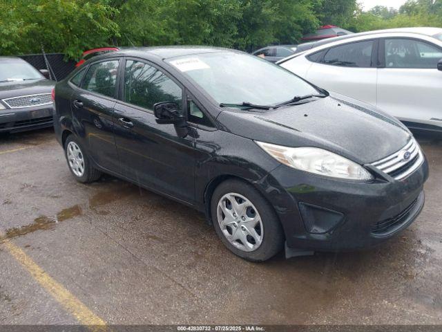  Salvage Ford Fiesta