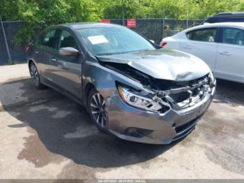  Salvage Nissan Altima