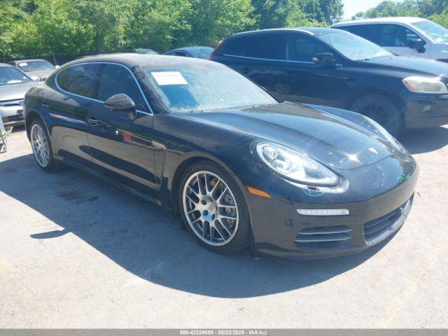  Salvage Porsche Panamera
