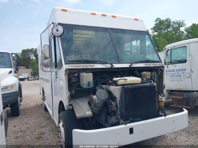  Salvage Freightliner Chassis