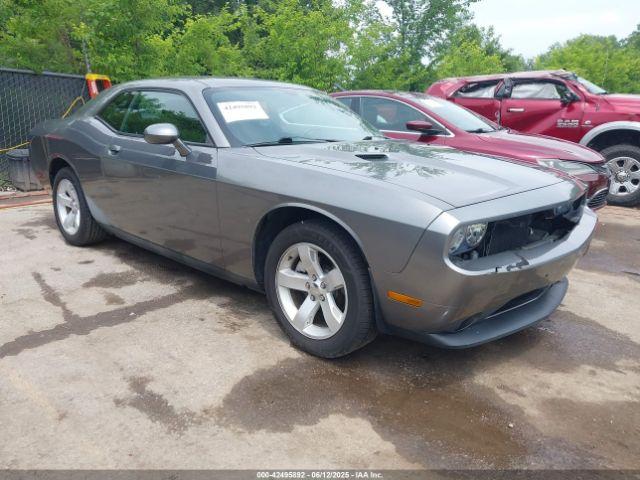  Salvage Dodge Challenger