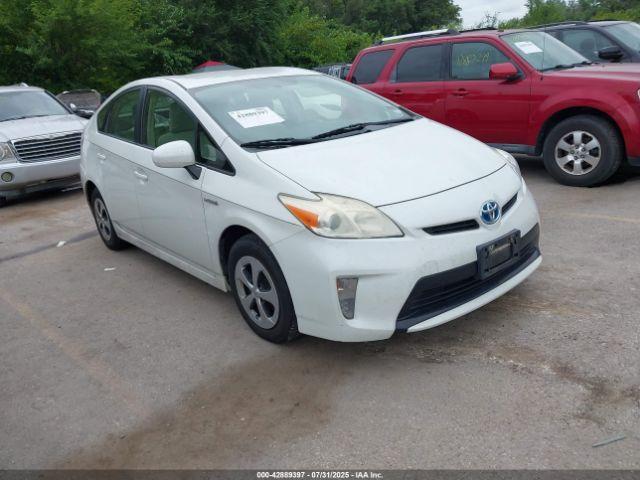  Salvage Toyota Prius