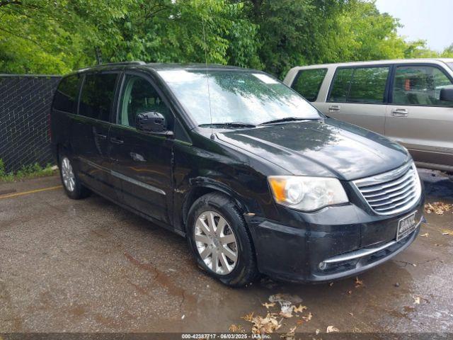  Salvage Chrysler Town & Country