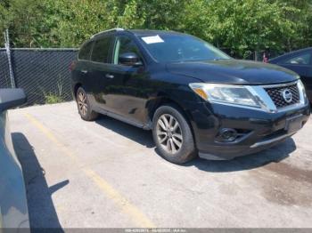  Salvage Nissan Pathfinder