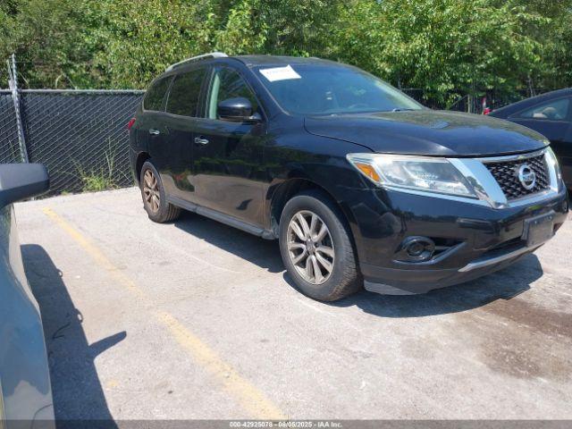  Salvage Nissan Pathfinder