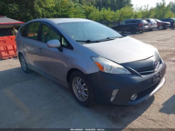  Salvage Toyota Prius v