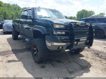  Salvage Chevrolet Silverado 2500