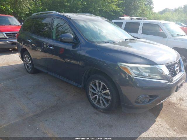  Salvage Nissan Pathfinder