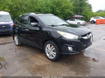  Salvage Hyundai TUCSON