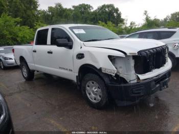 Salvage Nissan Titan