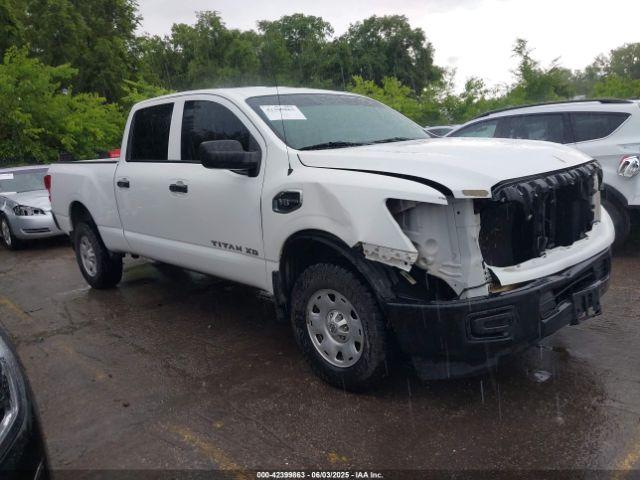  Salvage Nissan Titan