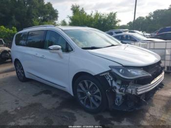  Salvage Chrysler Pacifica