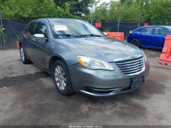  Salvage Chrysler 200