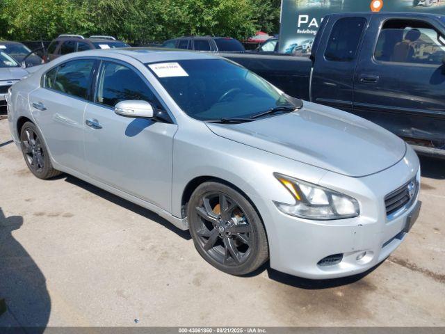  Salvage Nissan Maxima