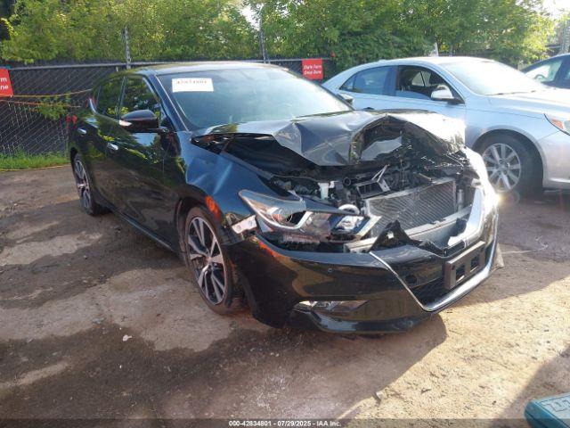  Salvage Nissan Maxima