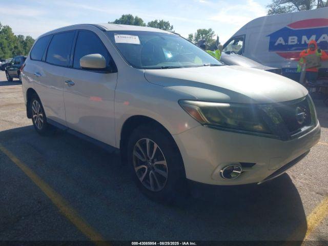  Salvage Nissan Pathfinder