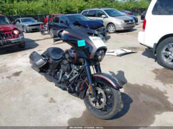  Salvage Harley-Davidson Flhxs
