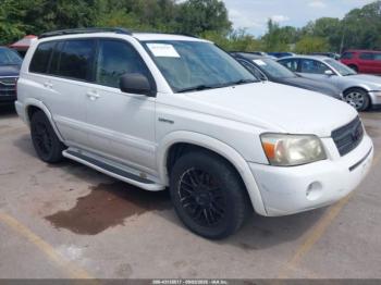  Salvage Toyota Highlander