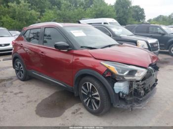  Salvage Nissan Kicks