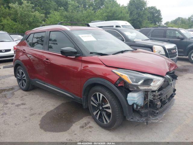  Salvage Nissan Kicks