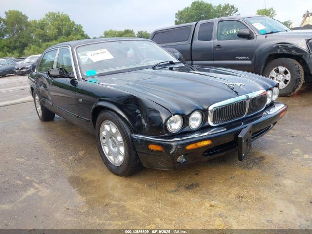  Salvage Jaguar Xj8