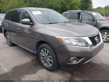  Salvage Nissan Pathfinder