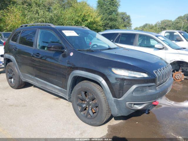  Salvage Jeep Cherokee