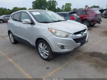  Salvage Hyundai TUCSON