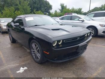  Salvage Dodge Challenger