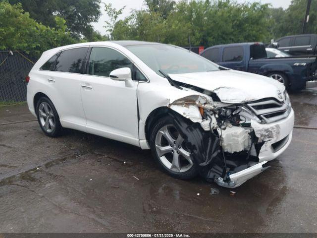  Salvage Toyota Venza